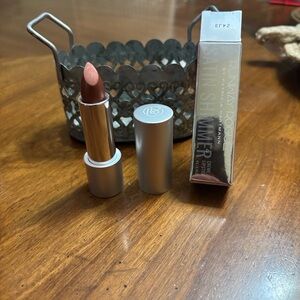 Satin Shimmer Crème Lipstick- Shade Diva